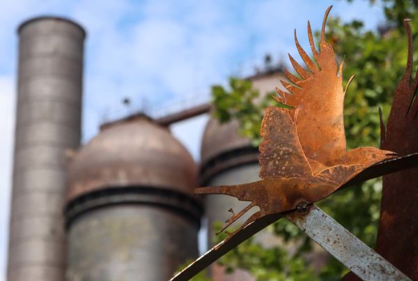 A bird from recycled rusty metal.